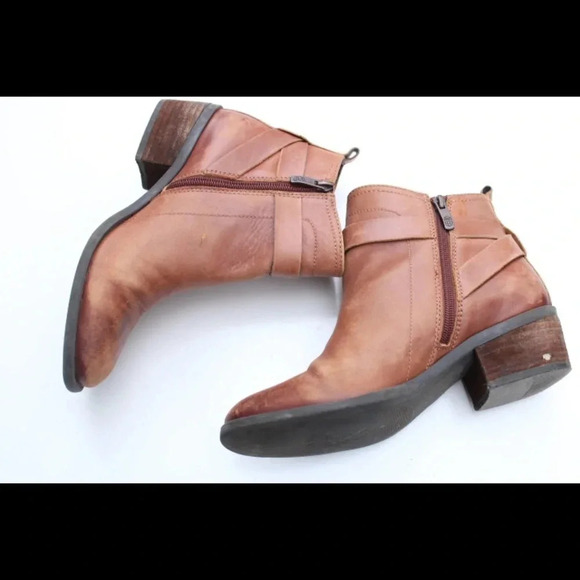 Vince Camuto Beamer ankle boots - Picture 14 of 14